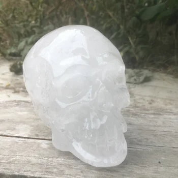 Prírodná biela crystal skull kameň rezbárske práce ornament